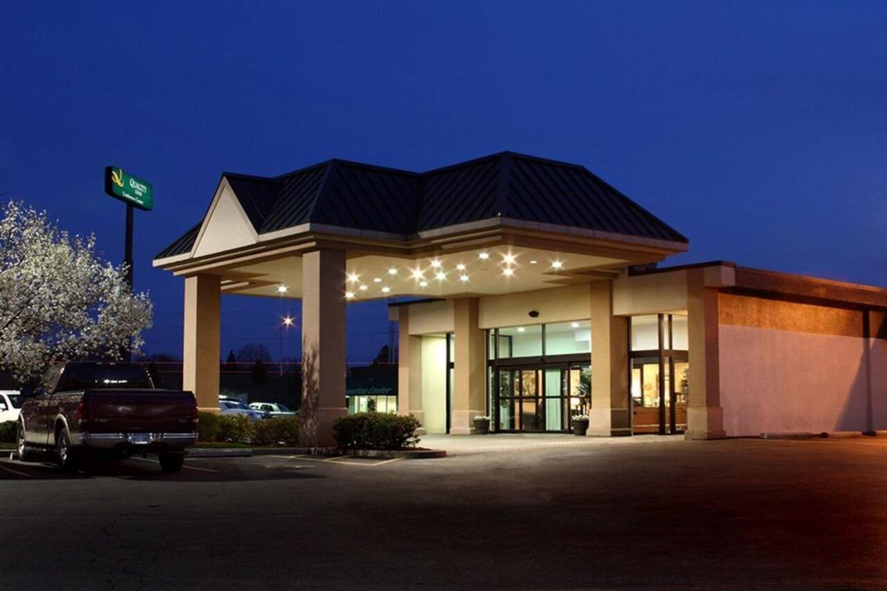 Quality Inn And Conference Center Спрингфийлд Екстериор снимка