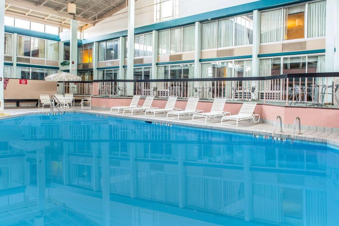 Quality Inn And Conference Center Спрингфийлд Екстериор снимка
