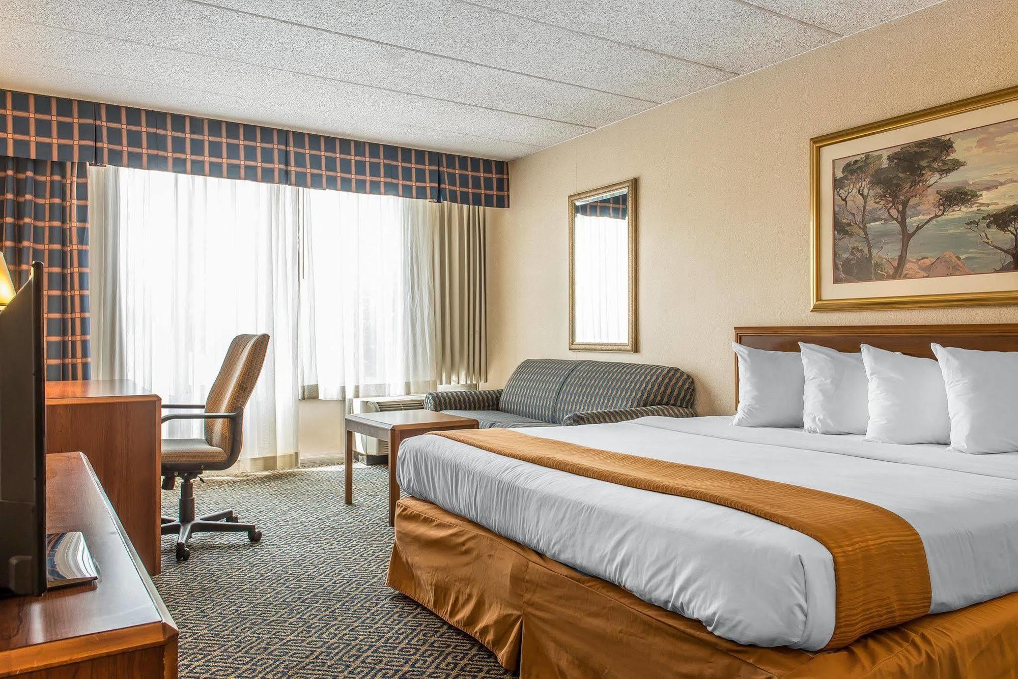 Quality Inn And Conference Center Спрингфийлд Екстериор снимка