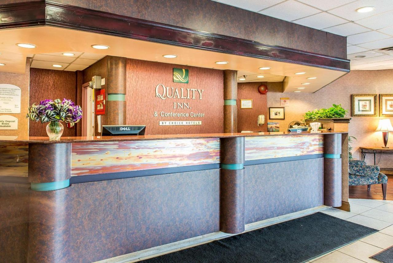Quality Inn And Conference Center Спрингфийлд Екстериор снимка